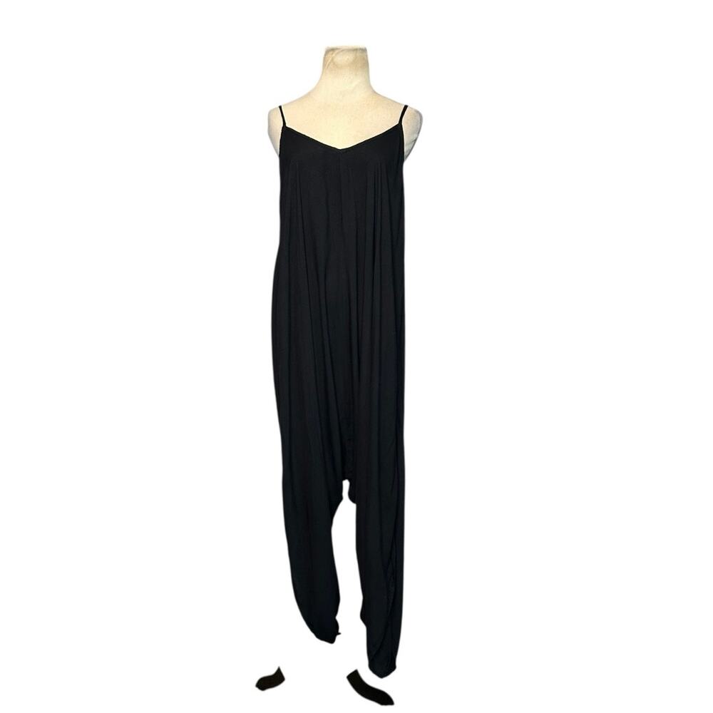 Thread Story black rayon strappy oversize jumpsuit size Medium